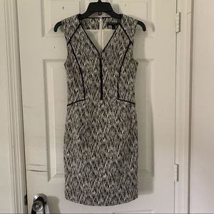 Banana Republic | black and white pattern sleeveless dress